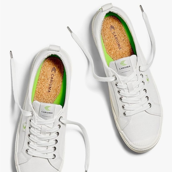 Cariuma Off-White Sneakers with Lime Details - Picture 1 of 7